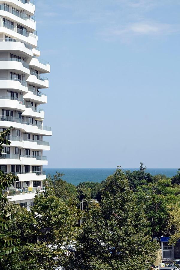 Flora Beach Apartaments Burgas Bagian luar foto
