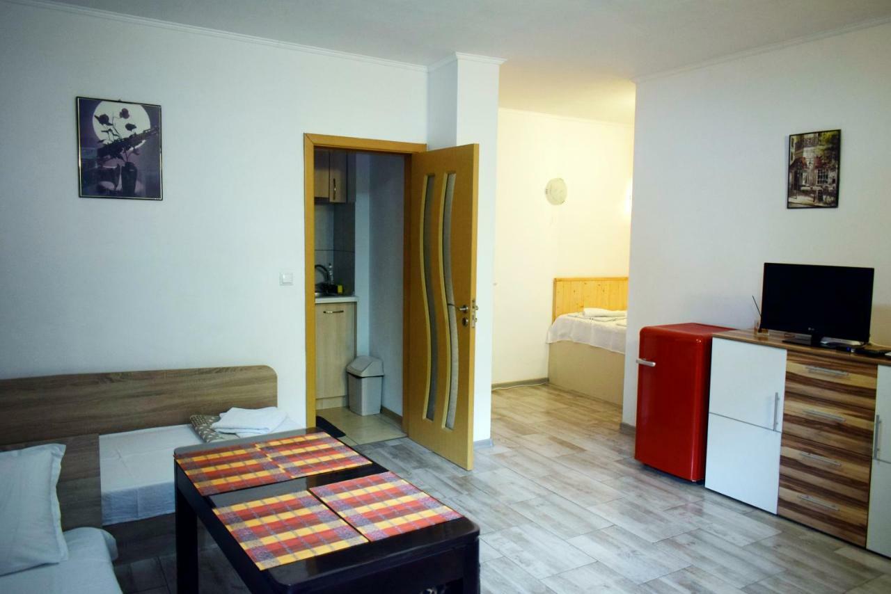 Flora Beach Apartaments Burgas Bagian luar foto